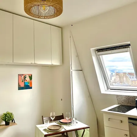 Heart Of With View - Renovated Apartment Paris